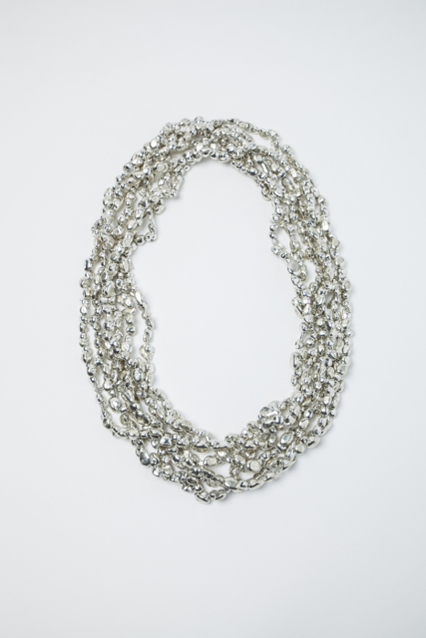Tin pearl necklace